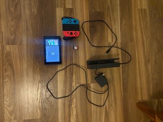 Nintendo Switch Console + Joy-Cons + Dock + Smash Ultimate – Works Great
