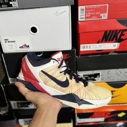Kobe Olympic 7s size 11 USED