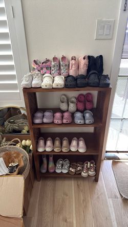 Size 6 toddler shoes