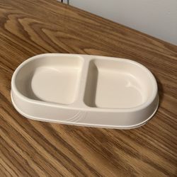 Small Plastic Divided Pet Bowl