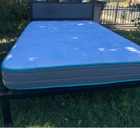 Nice full size bed with good mattress