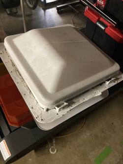 Tavel Trailer  vent
