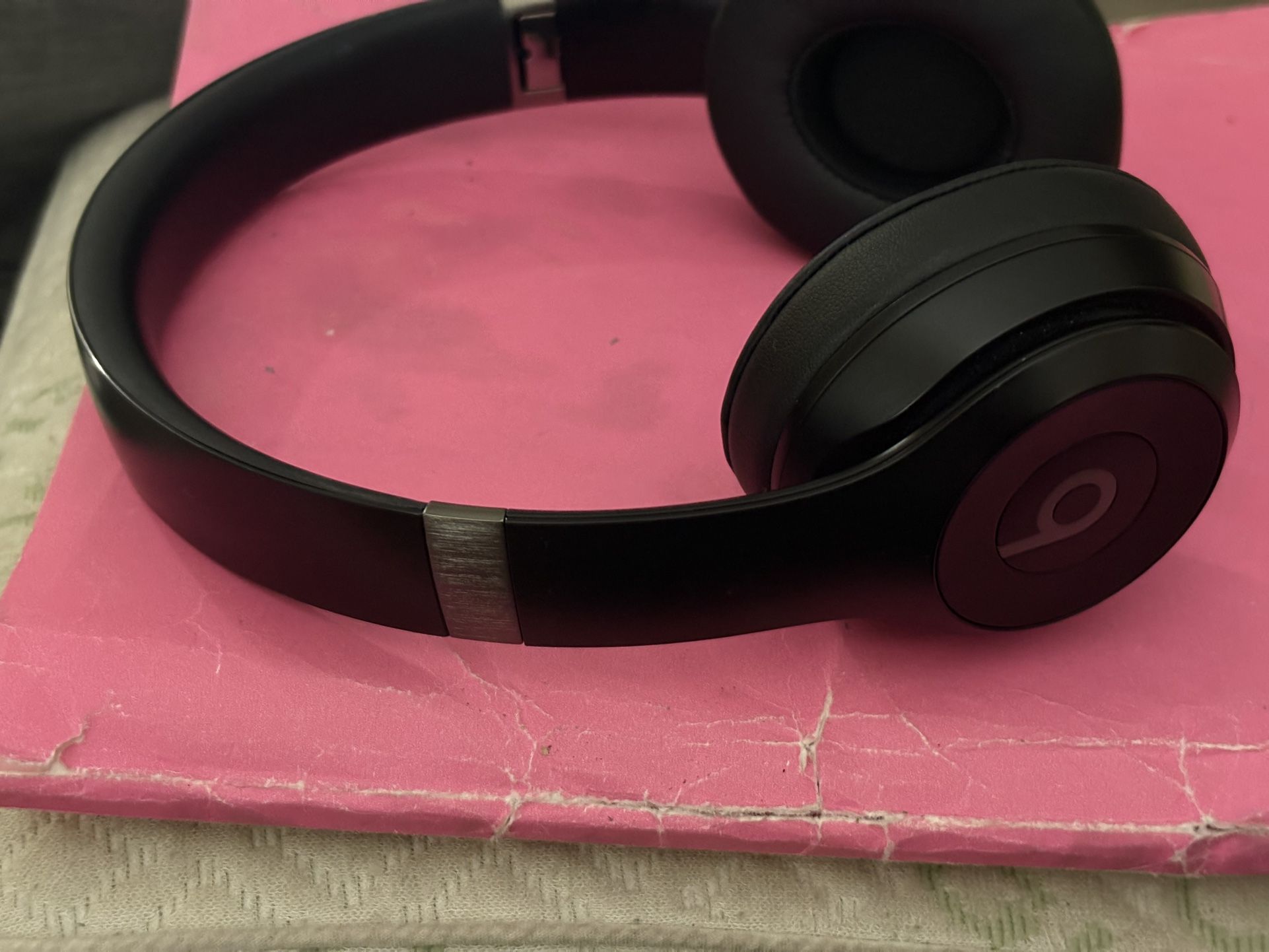 Beats Studio Solo 4