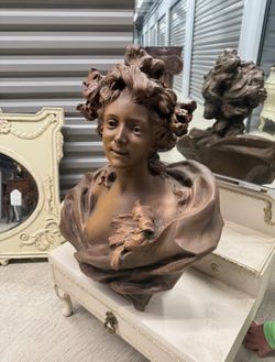 Victorian  vintage bust signed E Quinter pick up in Orting