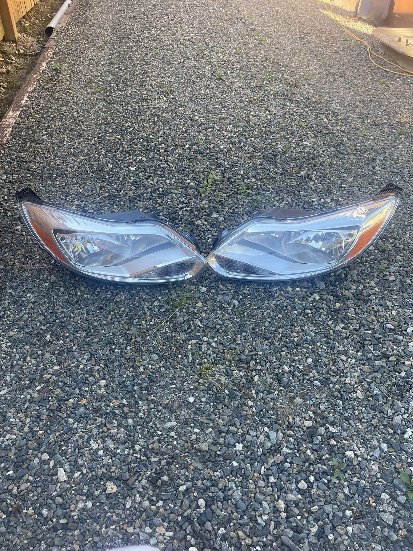 2013-2015 Nissan Sentra Headlights