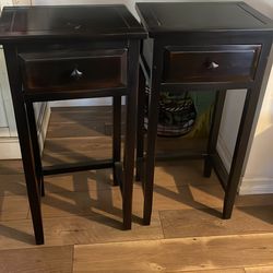 2 side night stands