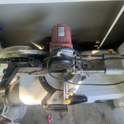 Chicago Table Saw 12in Blade 