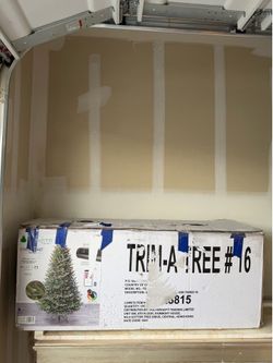 7.5 ft Evergreen Classics Christmas Tree - Pre-Lit LED & Bluetooth Speaker (Used)