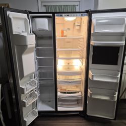 GE Side - Stainless Steel Side-by-Side Refrigerator 