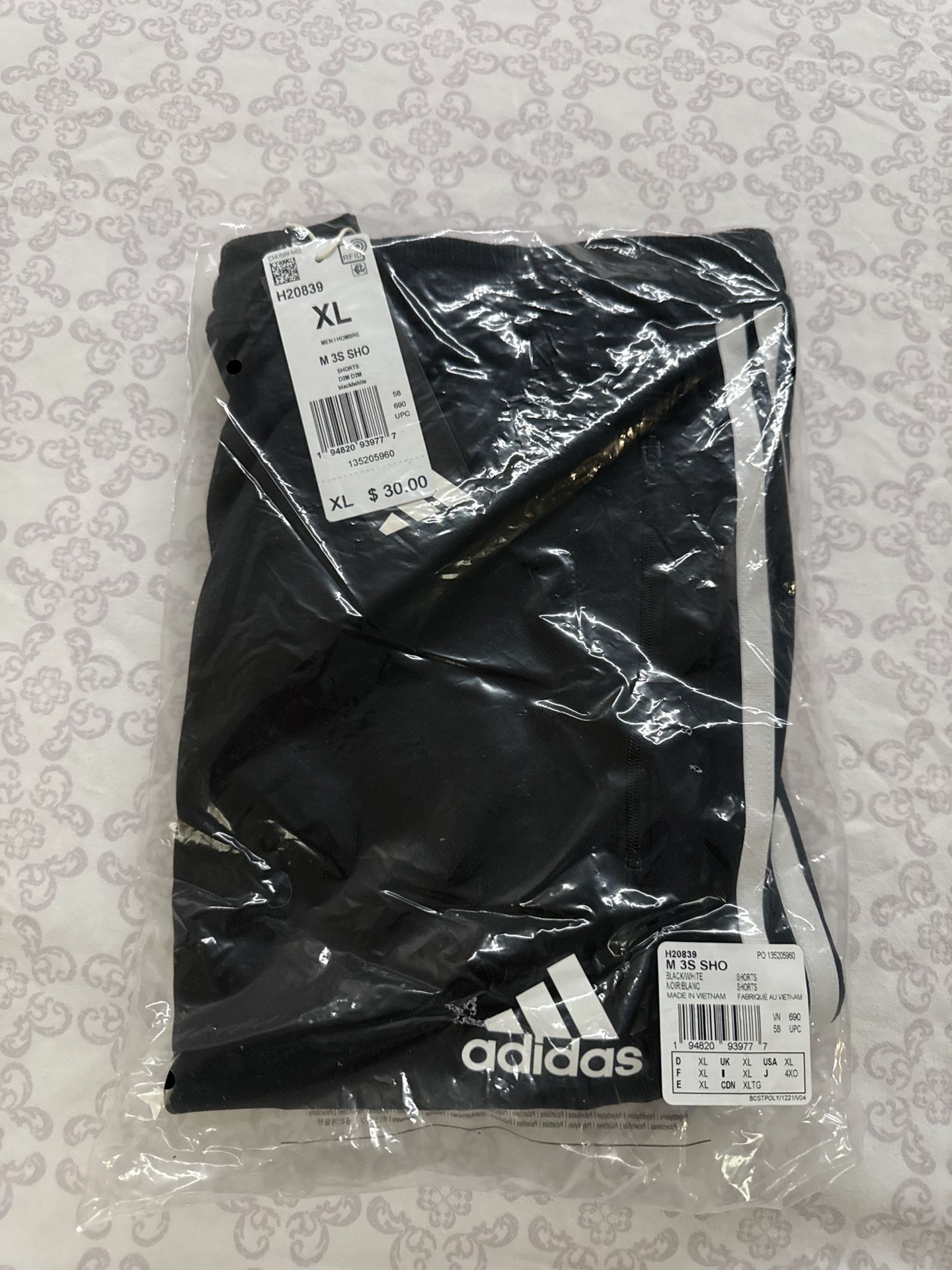Adidas AEROREADY 3-Stripes Shorts – Size XL – Brand New in Bag