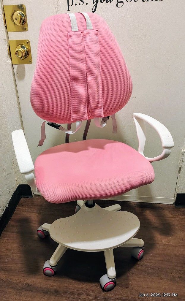 Mesh Fabric Seat and Backpack Kids Desk Plastic Chair