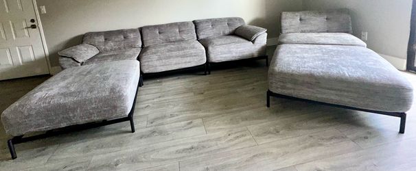 Modern Modular Sectional Sofa – Never Used