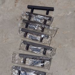 Ravinte 5” Black Cabinet pulls. 