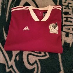License Adidas Extra Large Mexico Dresser