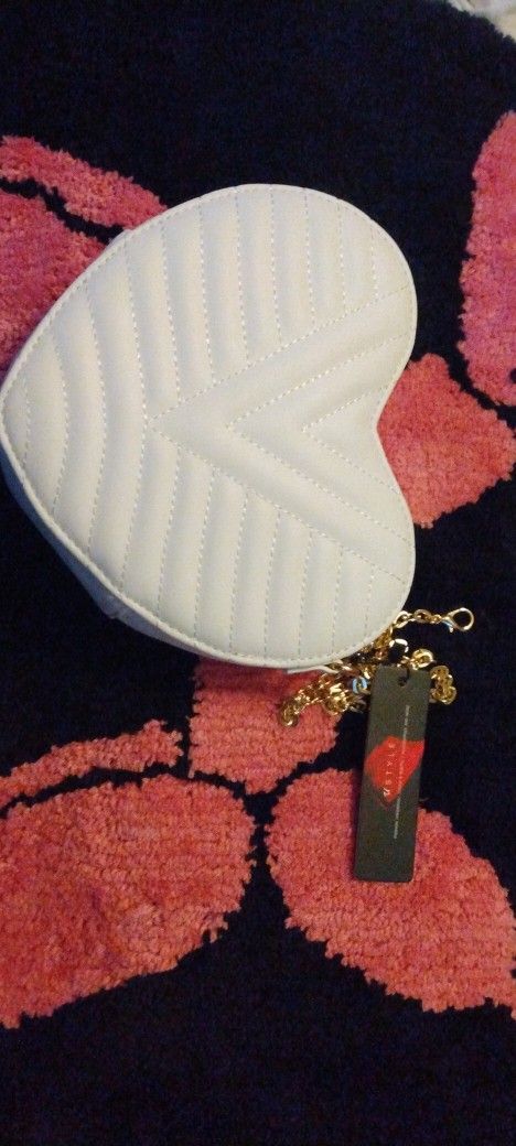 White Heart 🤍 Shape Handbag/ Crossbody With Gold Hardware 