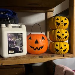 Halloween Decorations And Fog juice 