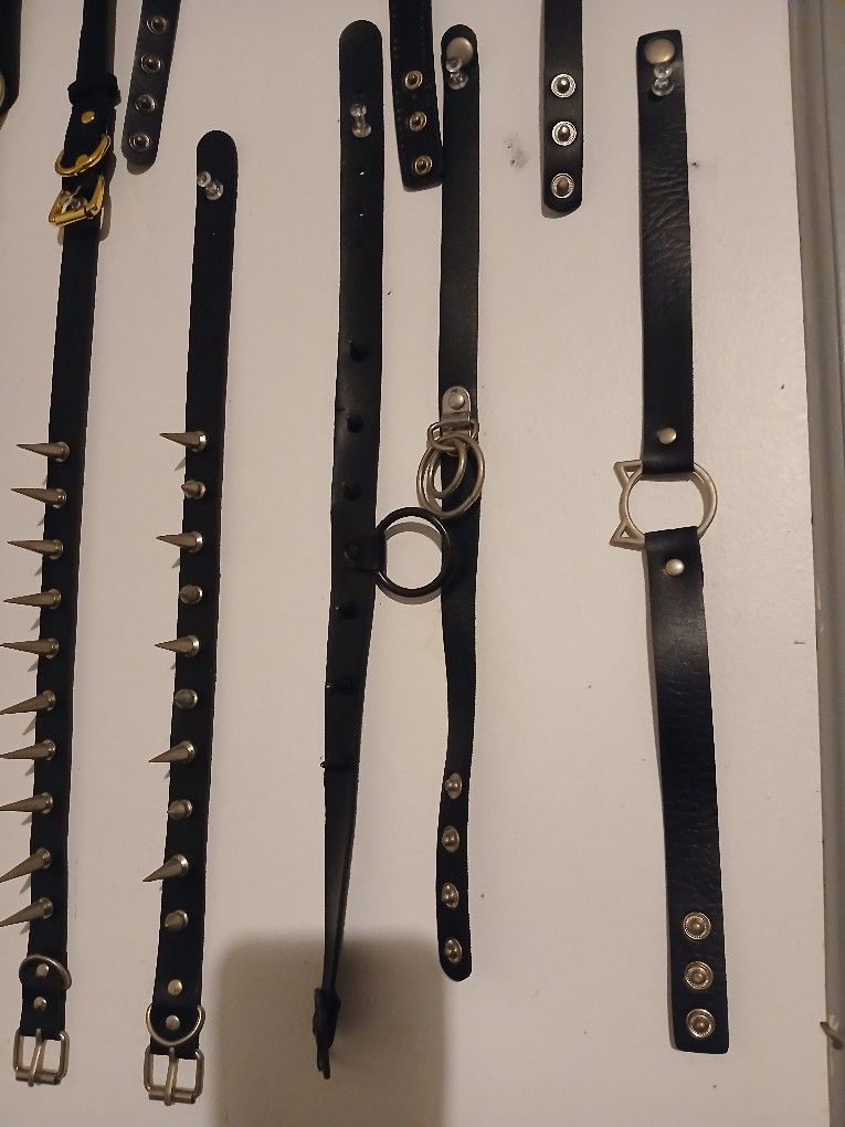 Various Chokers