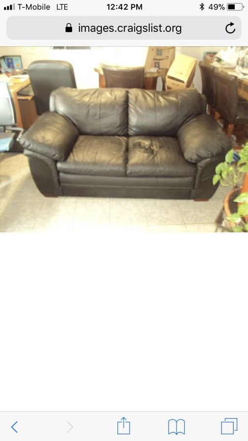 Nice leather couch for sale! Must go, 180 cash can deliver