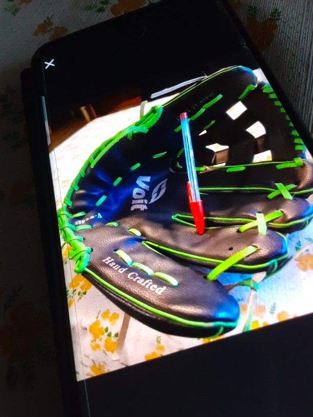 NEW VOIT SOFTBALL GLOVE SIZE 12 -$30. FIRM PRICE.  328 N 11TH ST 126 LAS VEGAS NV 89101