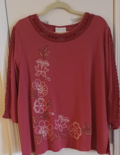 Pretty 3XL Top With 3/4 Sleeves