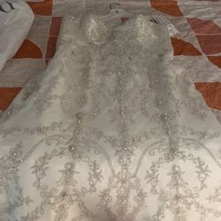 New Worn Wedding Dress 