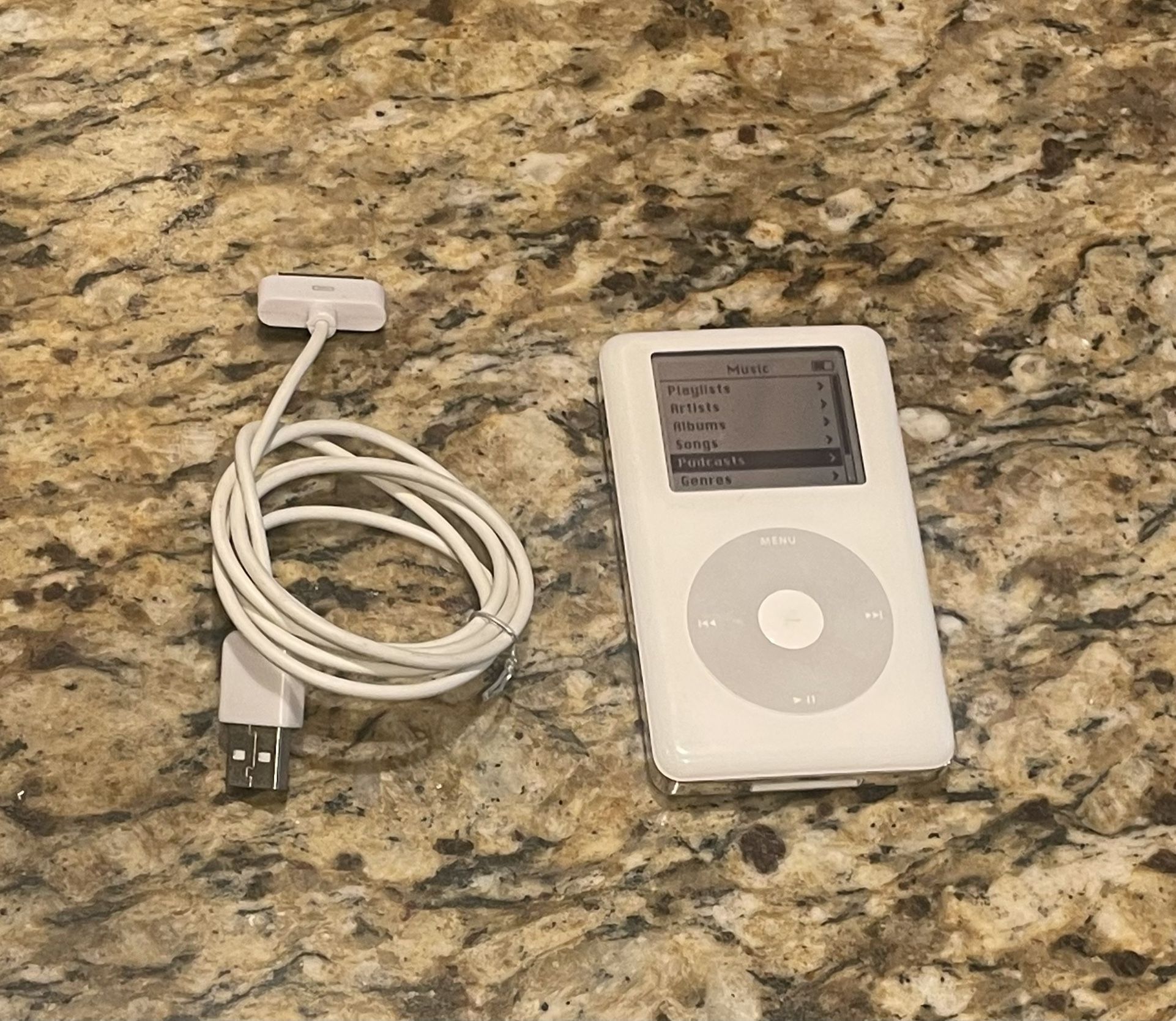 Apple iPod Classic 4th Generation White (20GB) With Charging Cord
