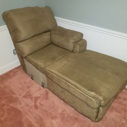 Chaise Lounge / Sectional Sofa