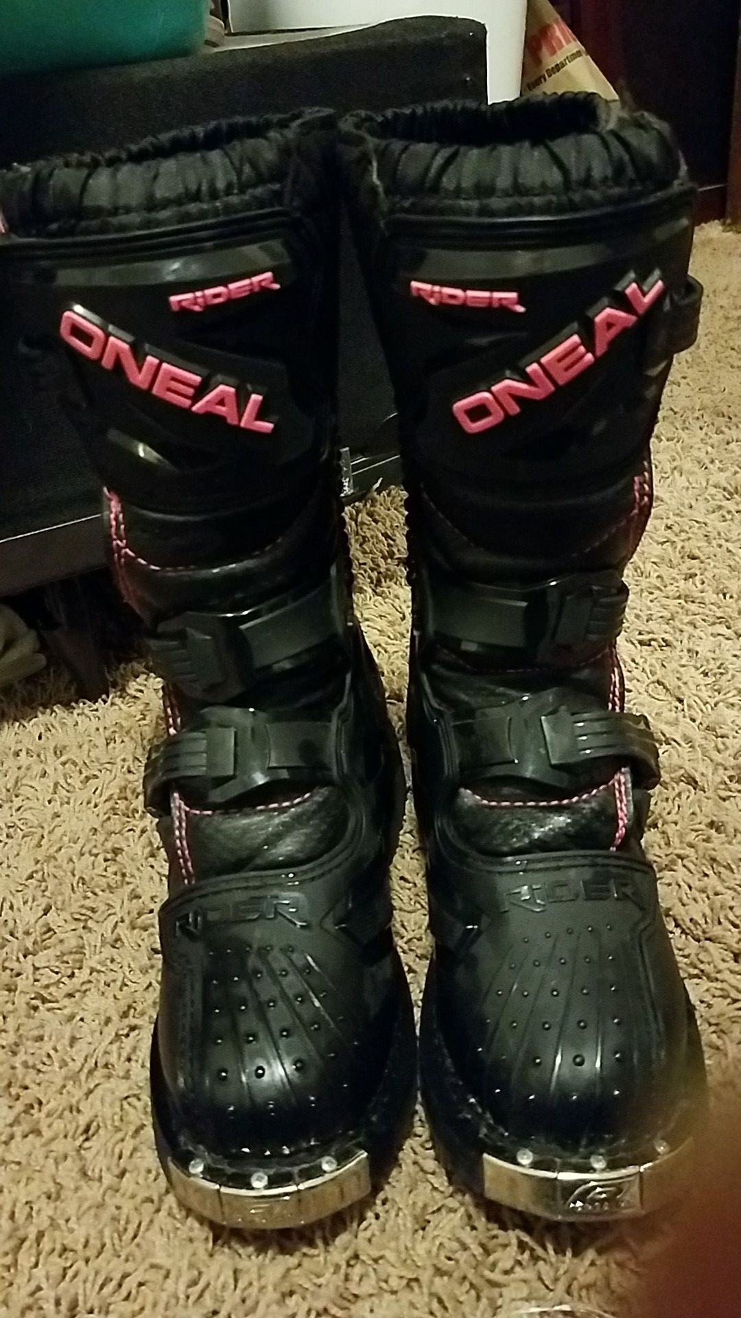 PENDING ~Oneal girls riding boots size 4