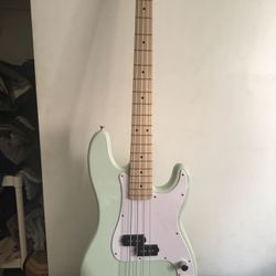Squier Sonic Precision Bass Limited-Edition Surf Green