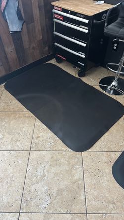 Padded barber mat