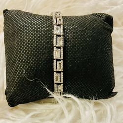 Ladies Tennis Bracelet