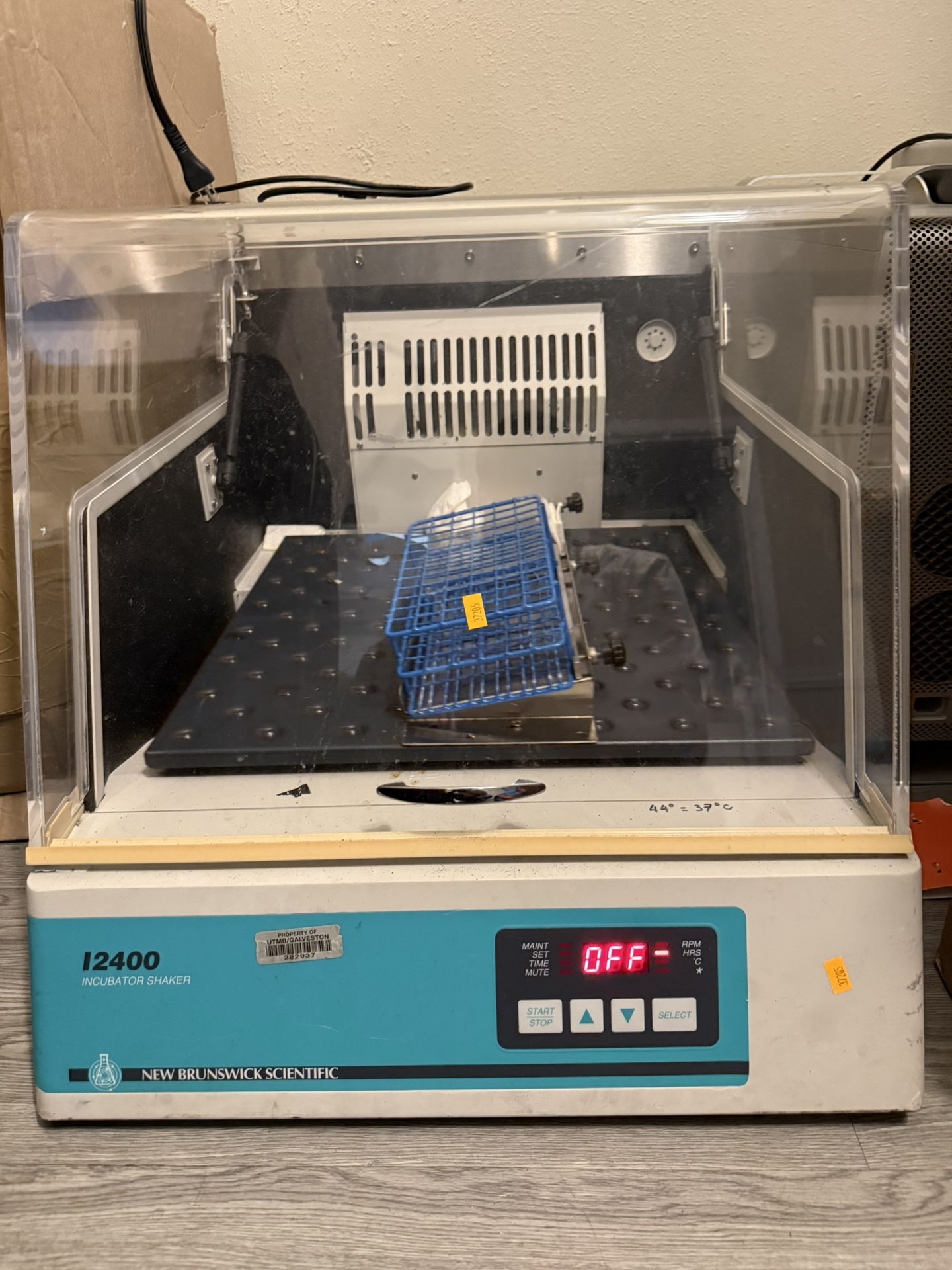 Large Incubator New Brunswick