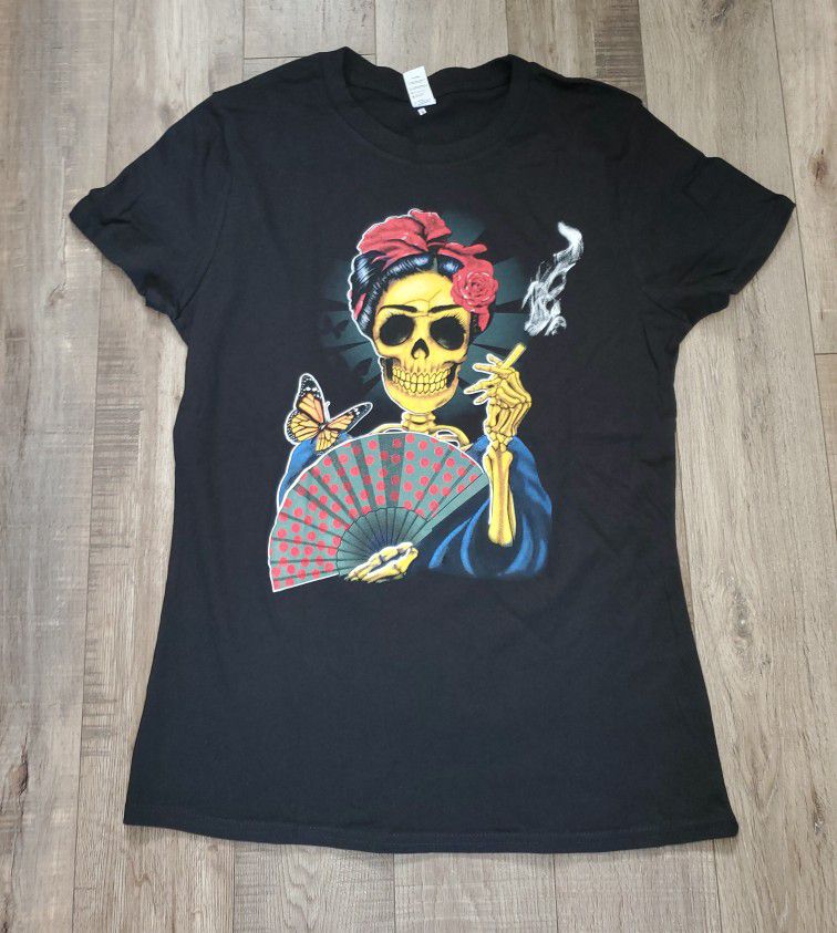 Frida  Woman's T-shirts Size Available  ( 1.Medium & 1. 2XL 