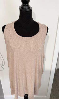 Women’s summer top 2X pick up only!!