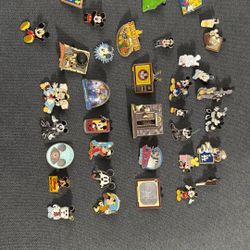 Disneyland Pins 2006-2011
