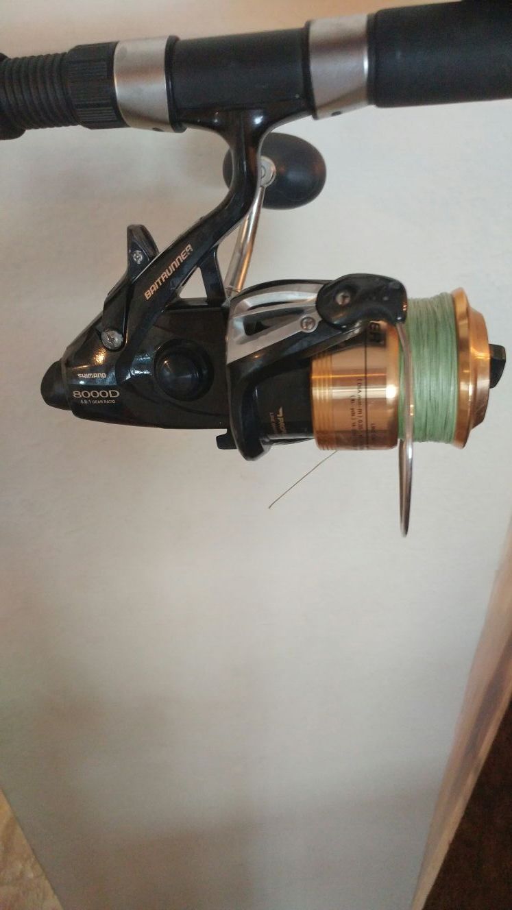 Shimano baitrunner 8000d with ugly stick
