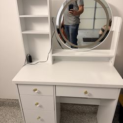 Vanity 
