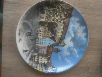 Collection Plates From Different Countries England, Germany ,Hong Kong ,And Japan