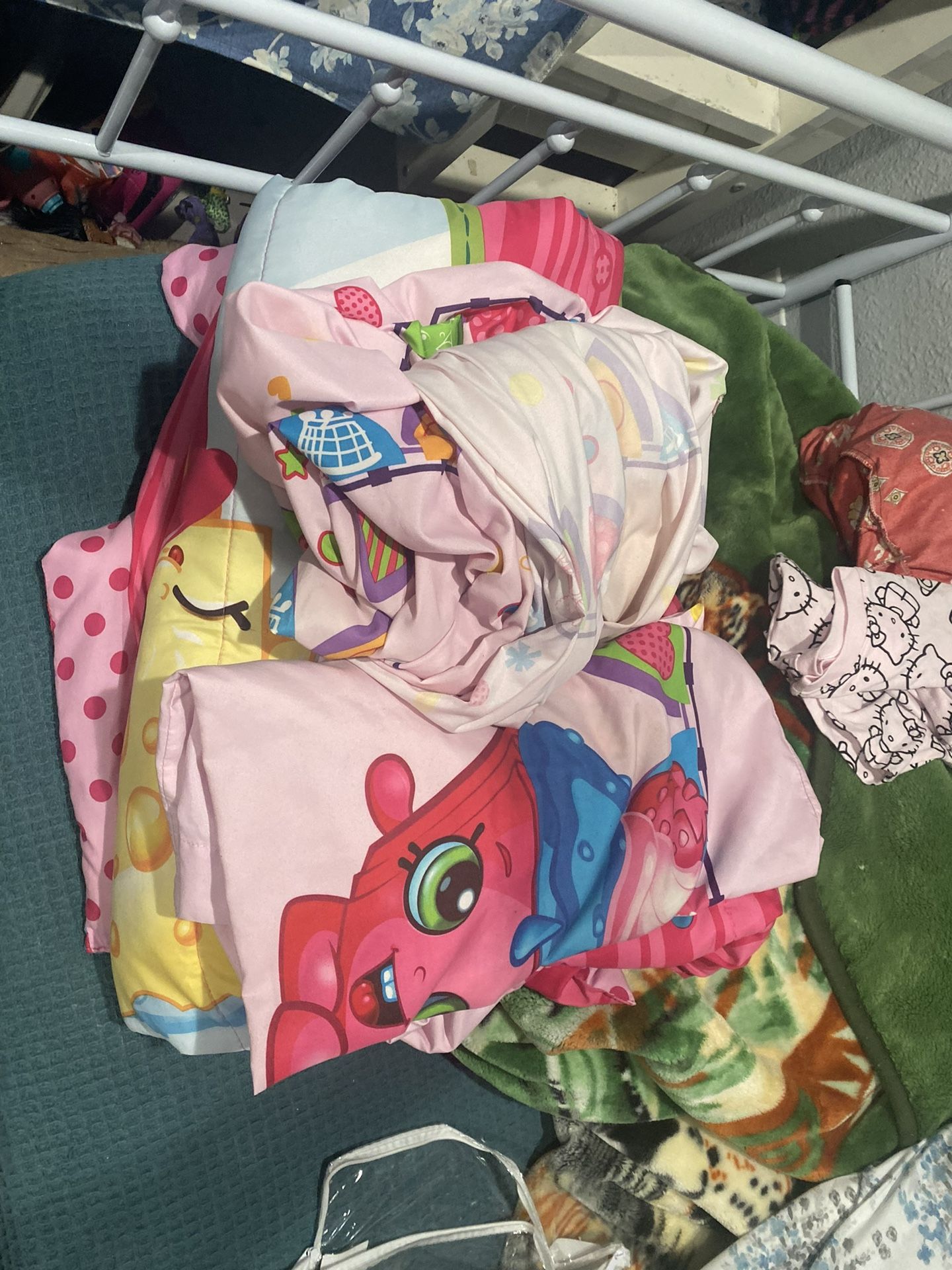 Shopkins bedding Set Twin