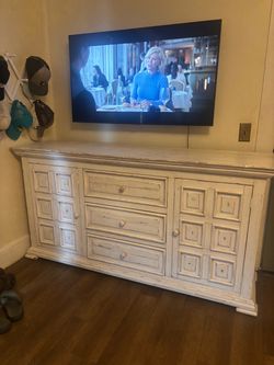 Dresser and nightstand