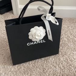 Chanel medium size shopping bag