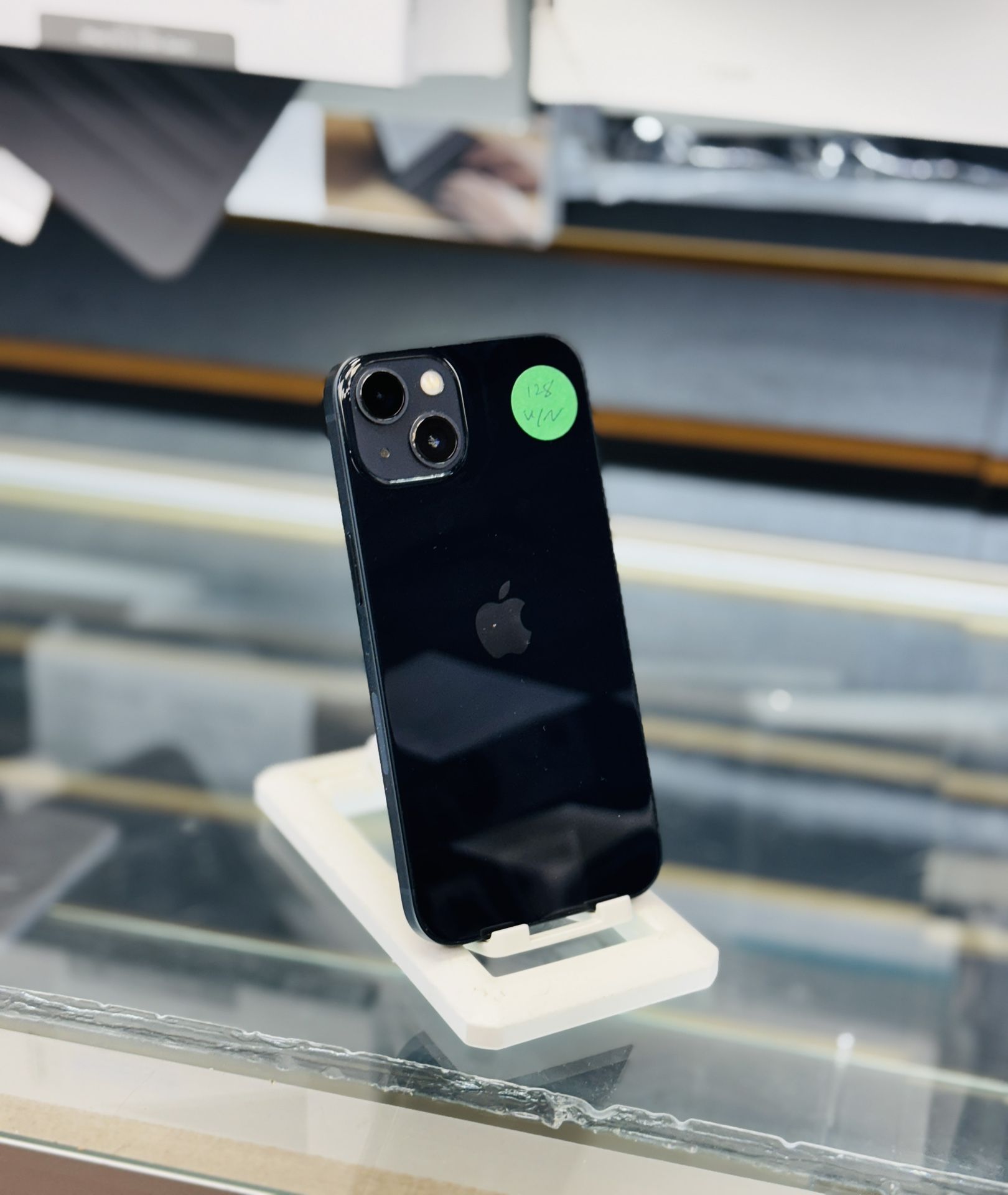 iPhone 13 (Factory Unlocked)