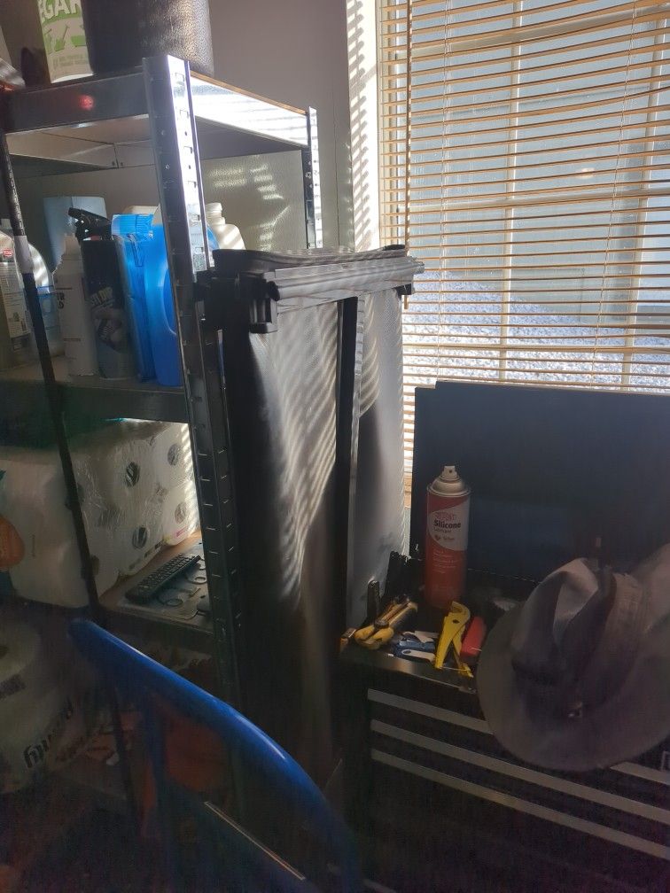 2020 Chevrolet Colorado Tonneau Cover for Sale in Reno, NV OfferUp