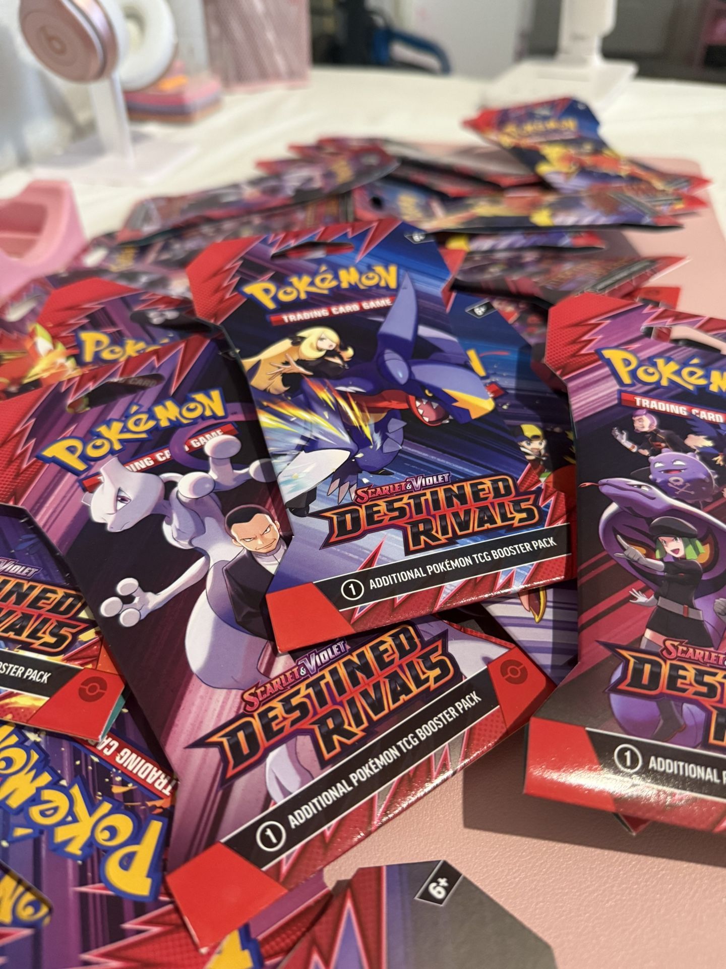 Pokémon: Scarlet & Violet Destined Rivals Sleeved Booster - Styles May Vary
