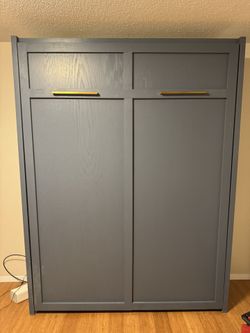 Queen Murphy Bed (PERFECT FOR GUESS ROOM)
