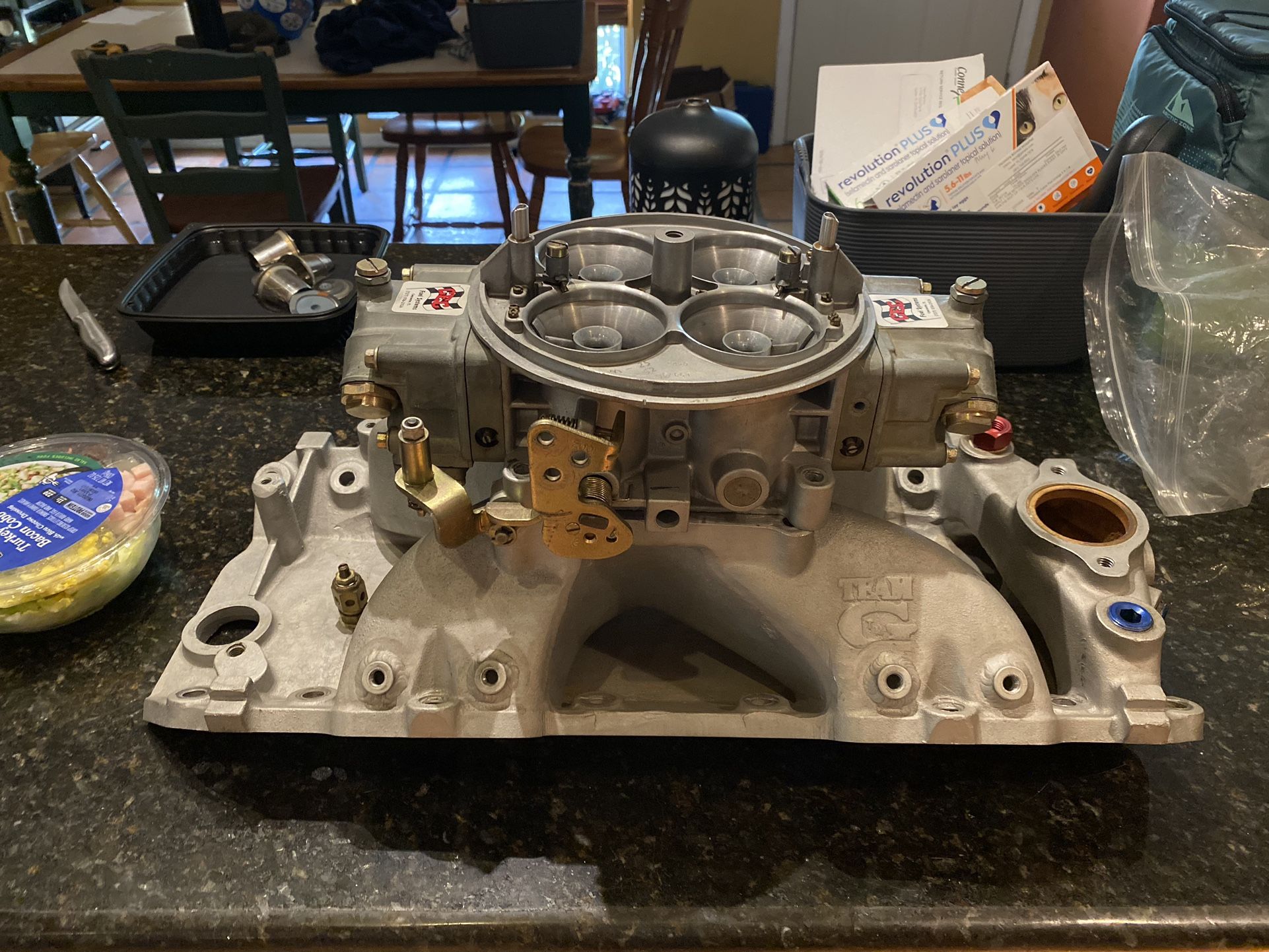 BBC Ported Intake With 1100 Dominator Carb And Nitrous Bungs