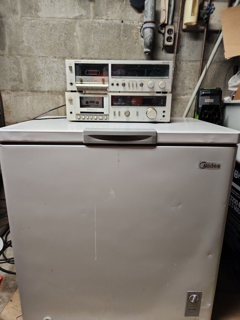 Stereo Cassette Tape Deck. $25 EACH