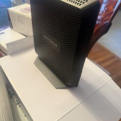 NETGEAR cable modem router 