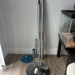 NEVER USED DACE POLE