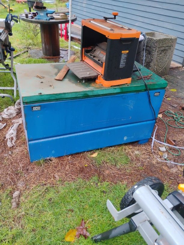 Heavy Duty Steel Tool Box.